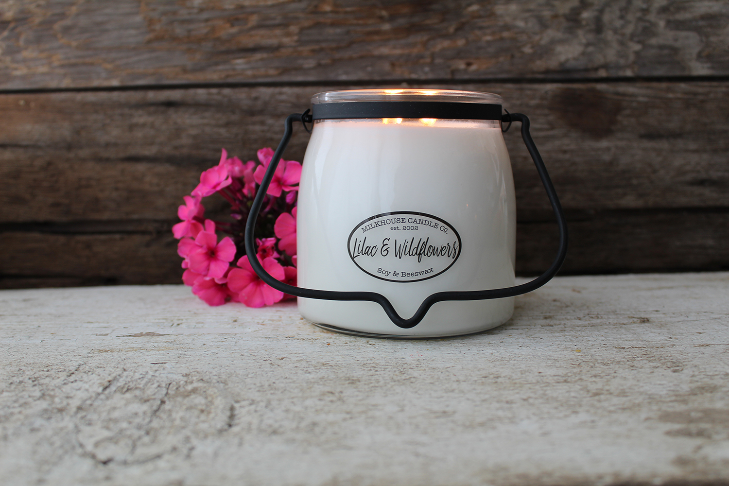 MILKHOUSE CANDLE Lumanare parfumata liliac si flori salbatice BORCAL DE UT 2 fitil (454 g)