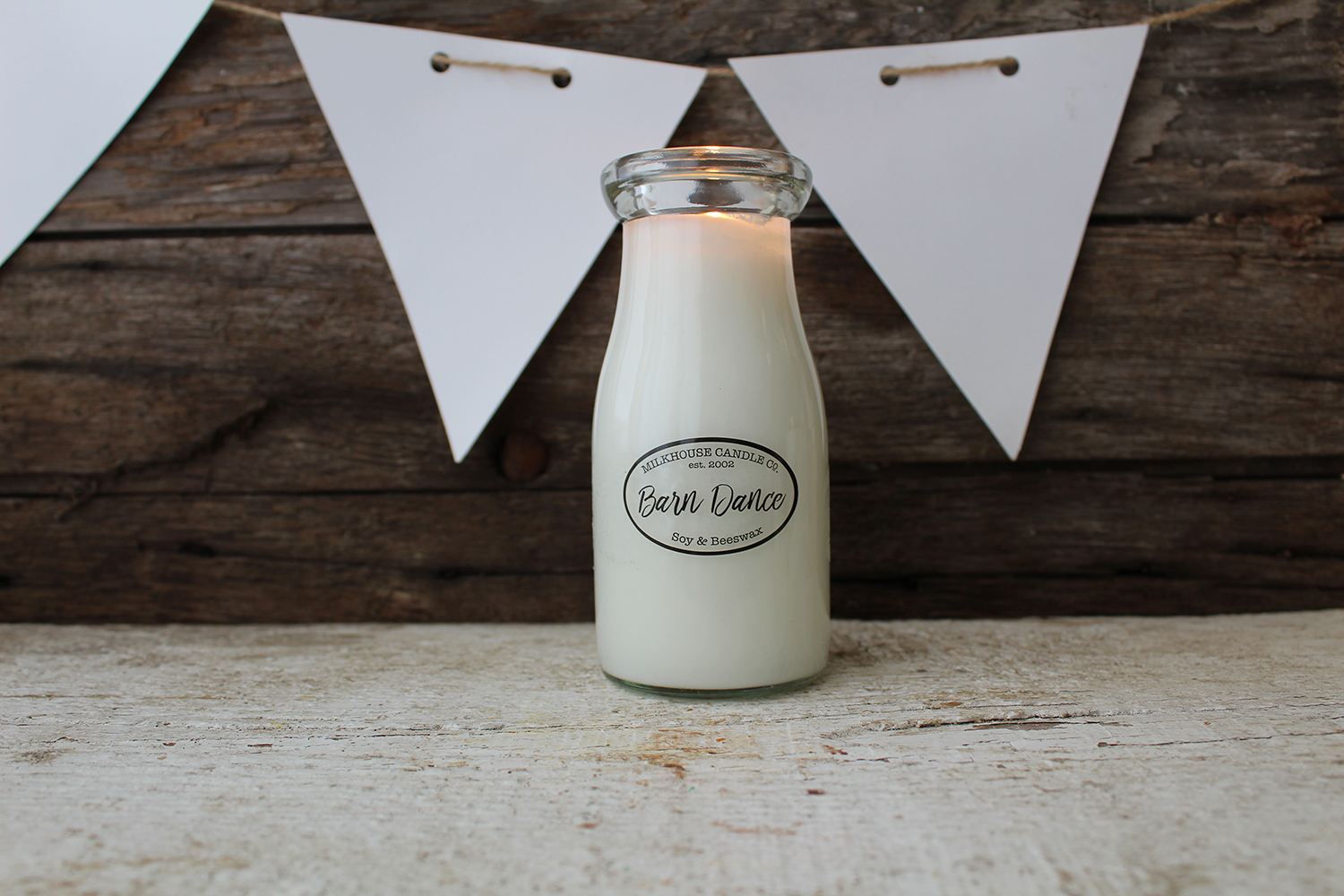 MILKHOUSE CANDLE Lumanare parfumata Barn Dance MILKBOTTLE (227 g)