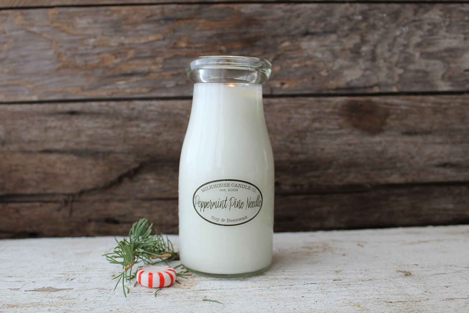 MILKHOUSE CANDLE Lumanare parfumata cu ace de pin de menta MILKBOTTLE (227 g)