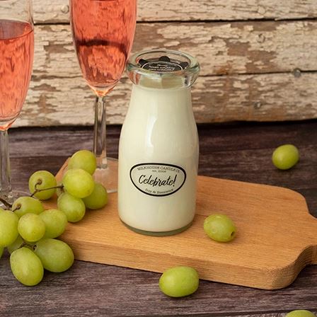 LUMANARE MILKHOUSE Sărbătorește! lumanare parfumata MILKBOTTLE (227 g)